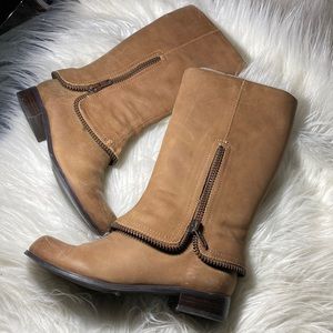 BCBG boots